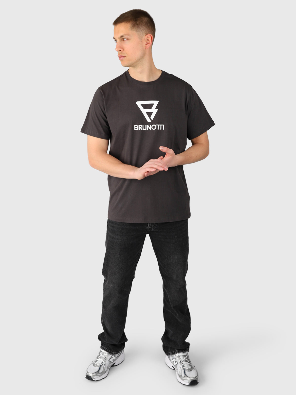 Aron Men T-shirt | Pirate Black