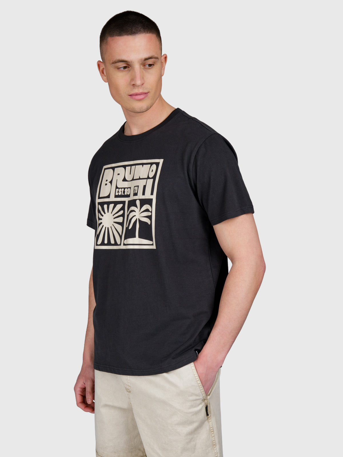 Leeway Men T-shirt | Black