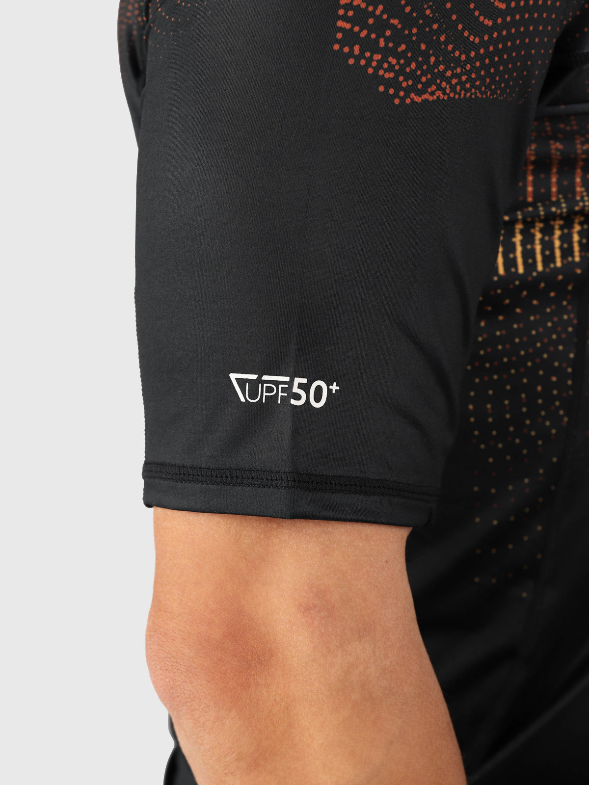 Waveguard-Water Men Rashguard | Pirate Black