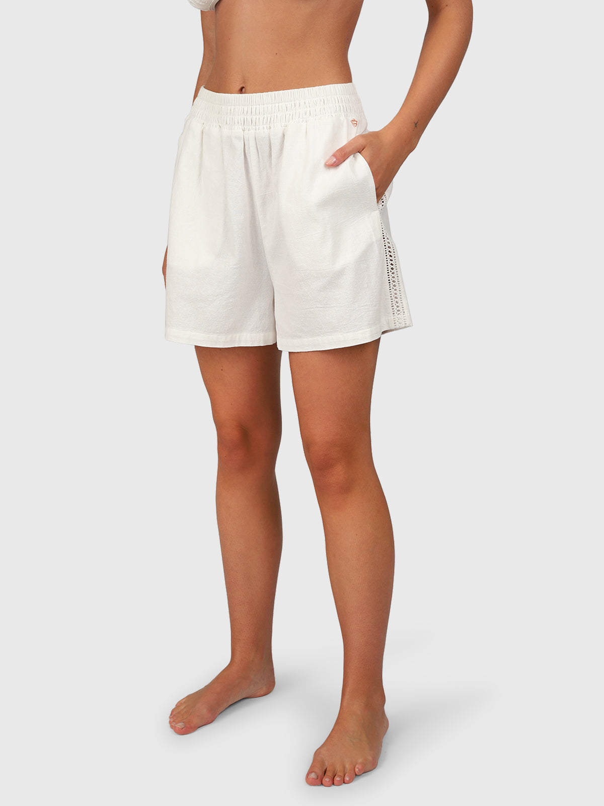 Candice Women Shorts Cream