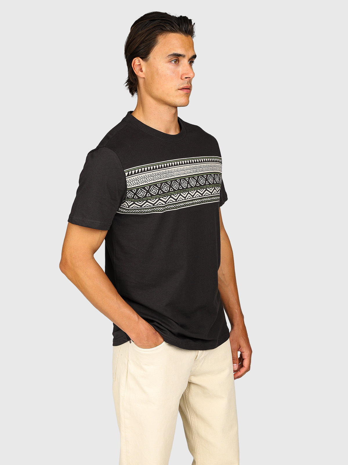 Aedeny Men T-shirt | Pirate Black