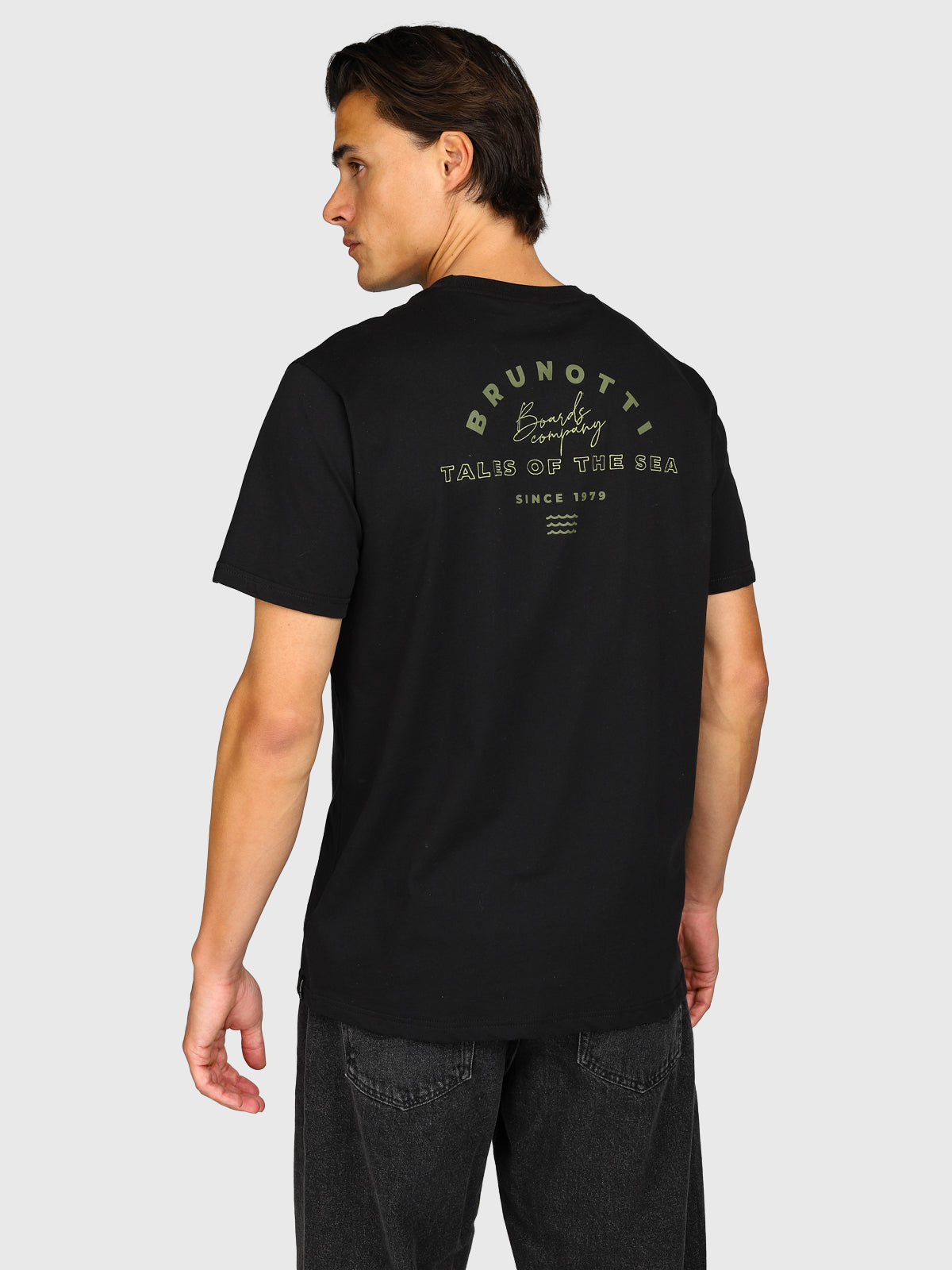 Janusai Men T-shirt | Black