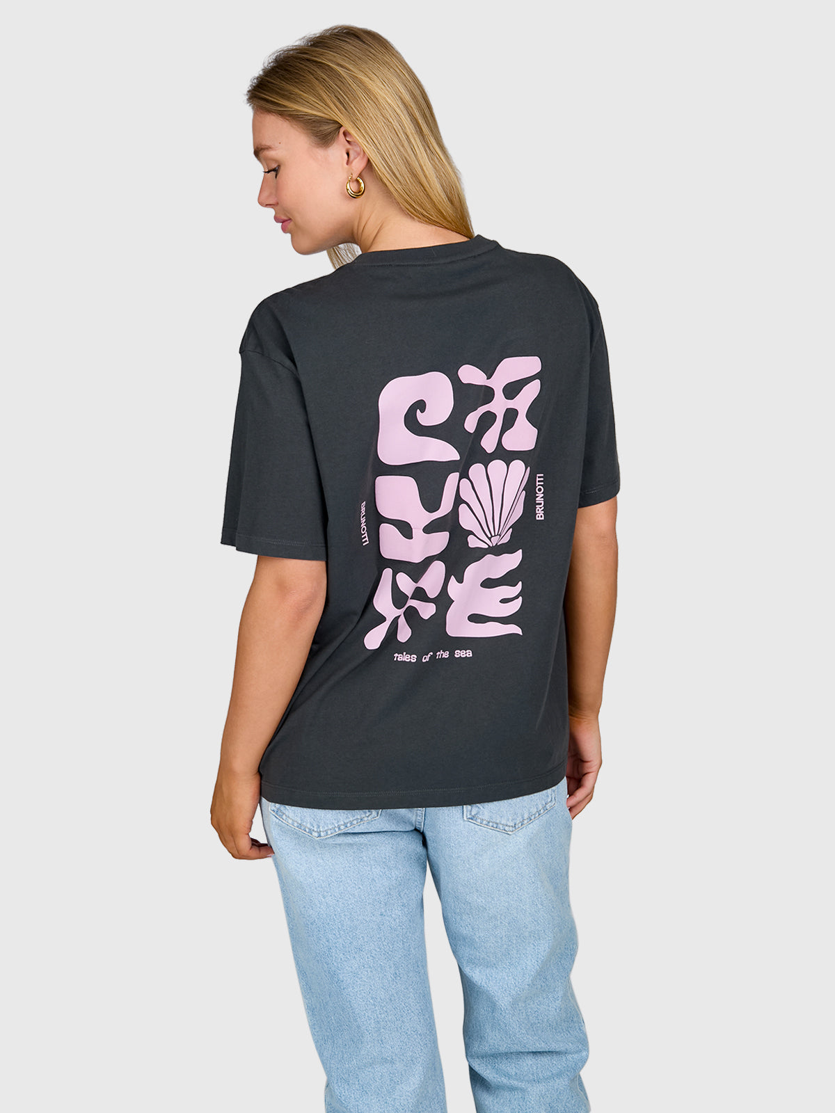 Zennanda Women T-shirt | Pirate Black