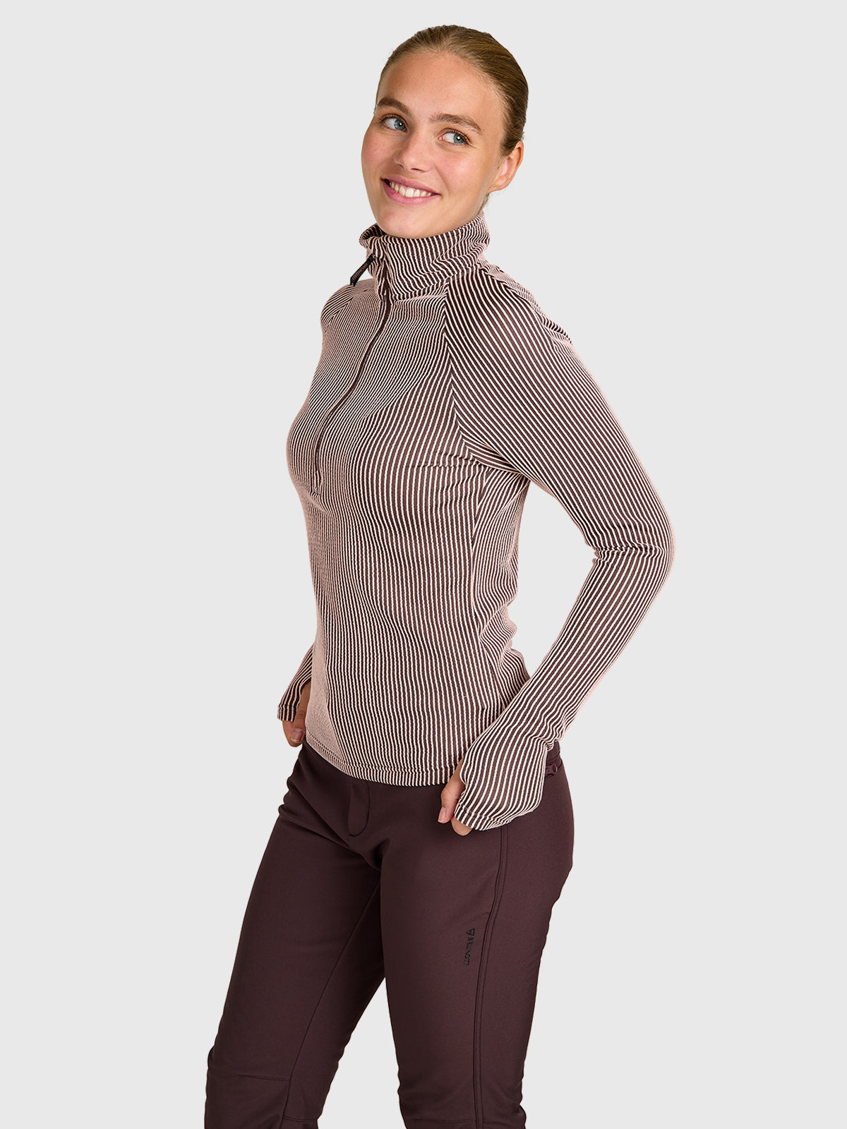 Kiana Women Snow Fleece | Raisin