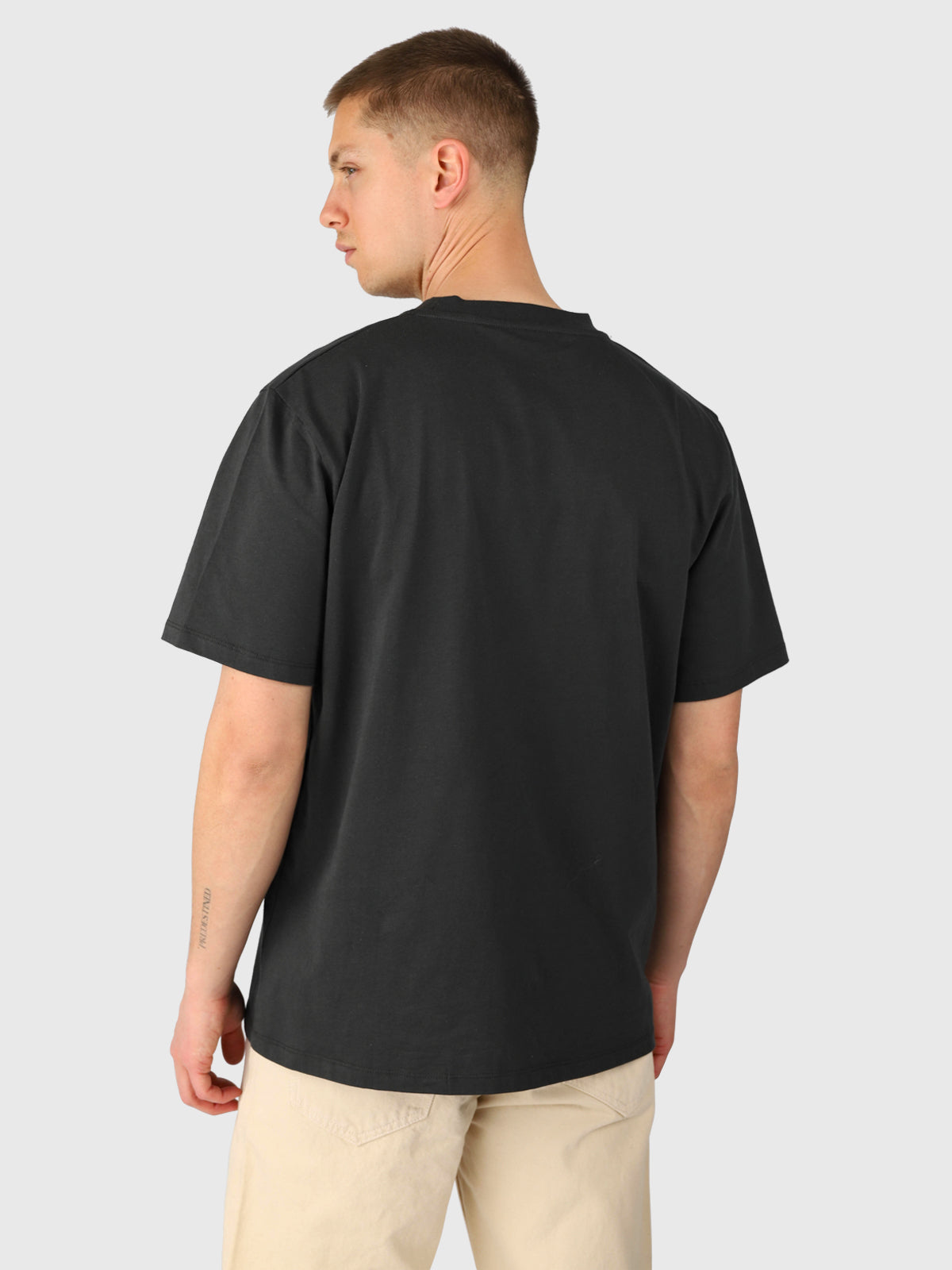 Esseries Unisex T-shirt | Pirate Black
