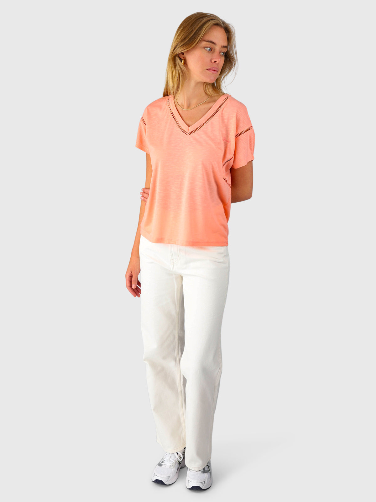 Duya Women T-shirt | Peach