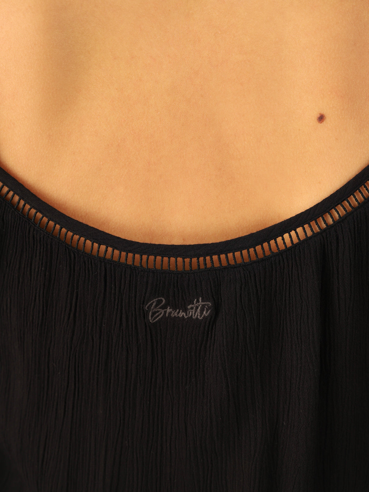 Tanye Women Top | Black