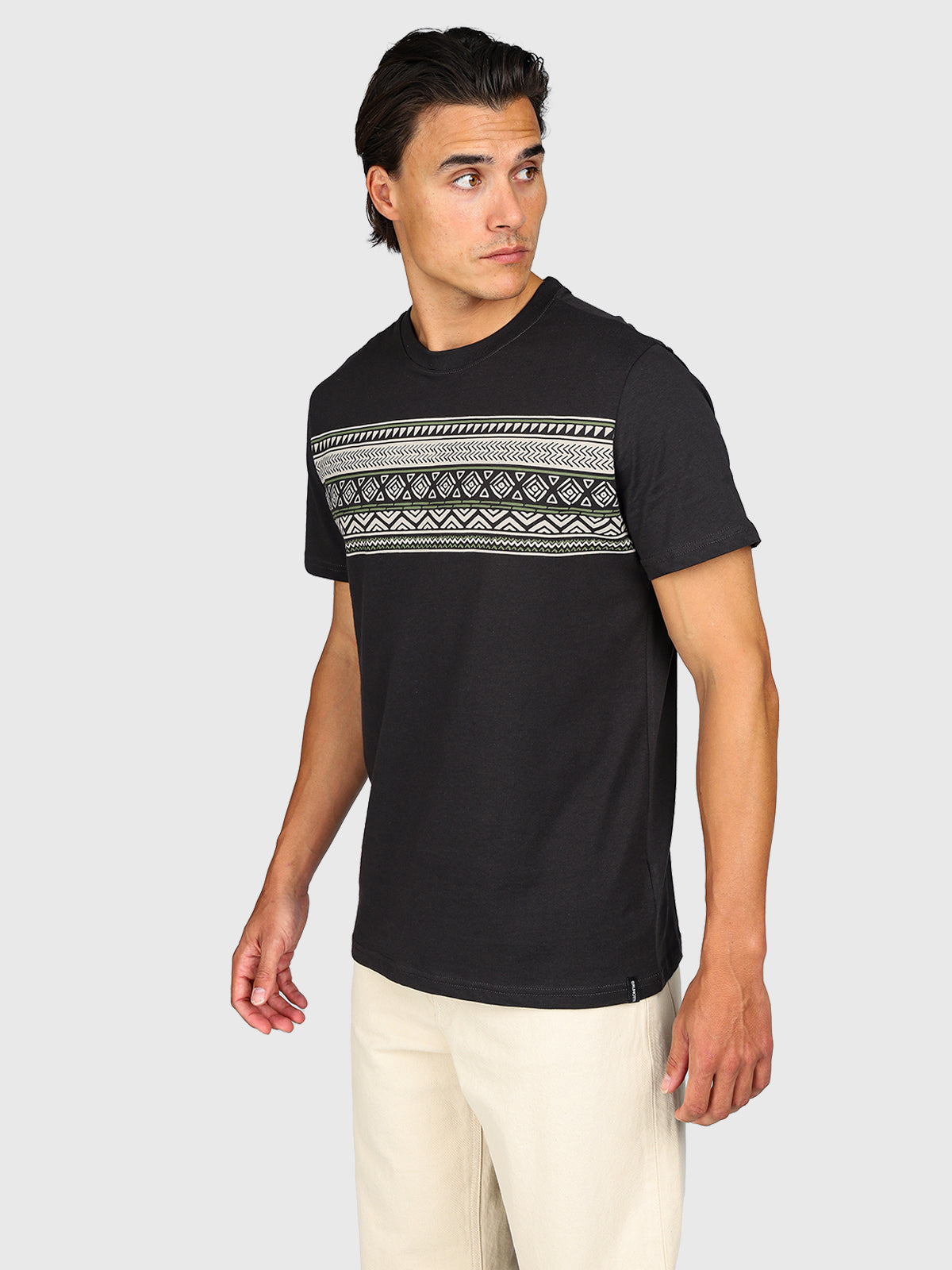 Aedeny Men T-shirt | Pirate Black