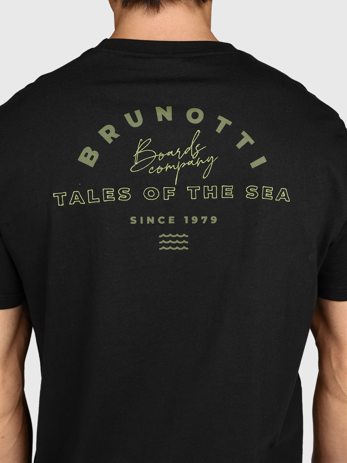 Janusai Men T-shirt | Black