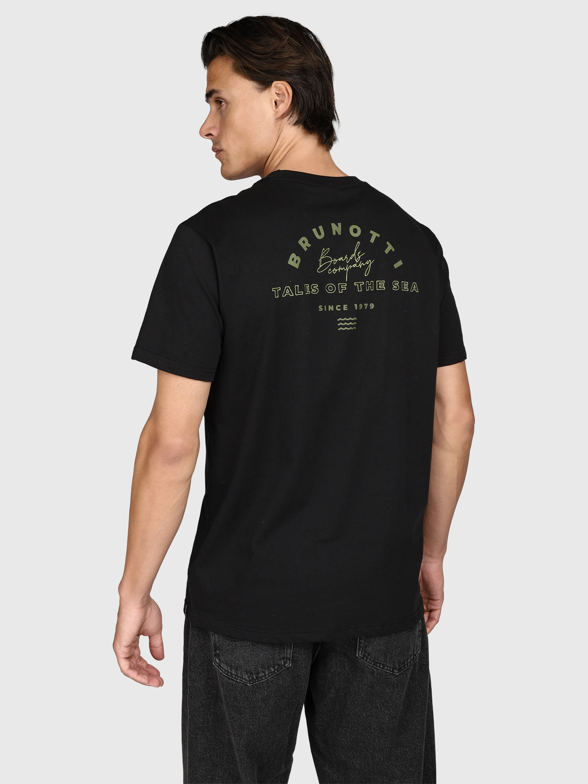 Janusai Men T-shirt | Black