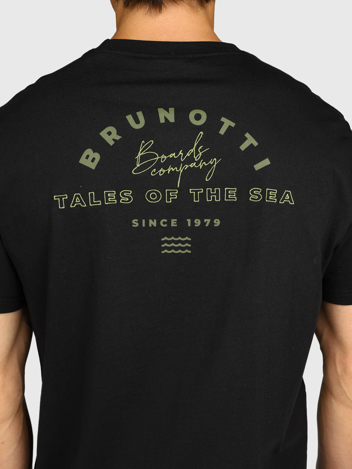 Janusai Men T-shirt | Black