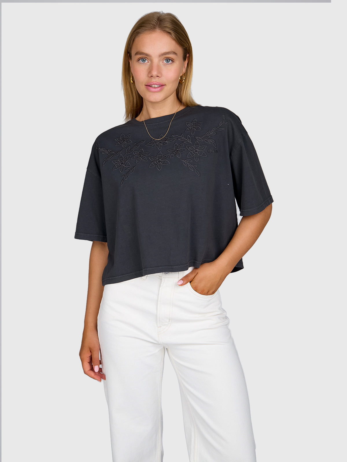 Dilola Women T-shirt | Pirate Black