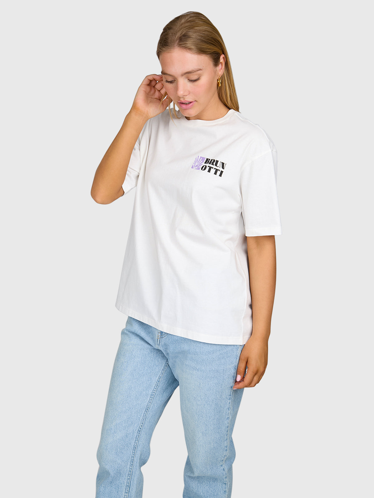 Zelday Women T-shirt | Snow