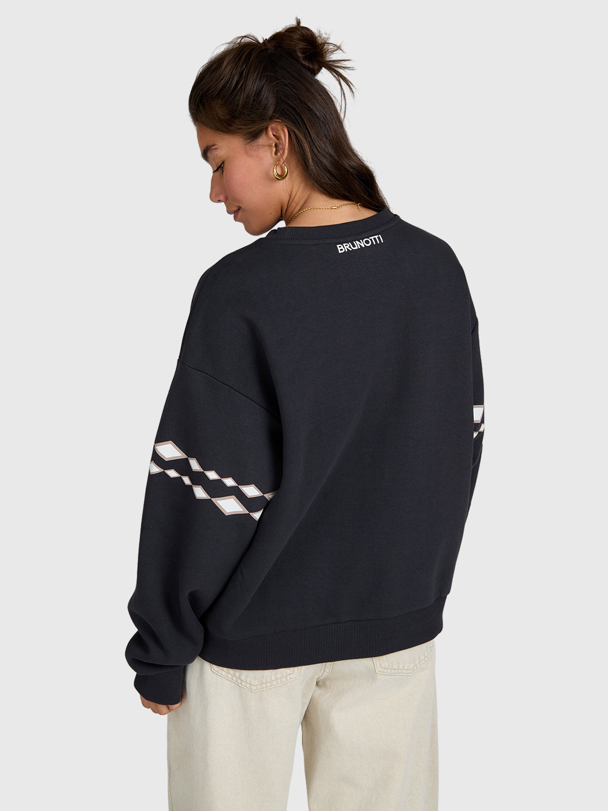 Jamea Women Sweater | Black